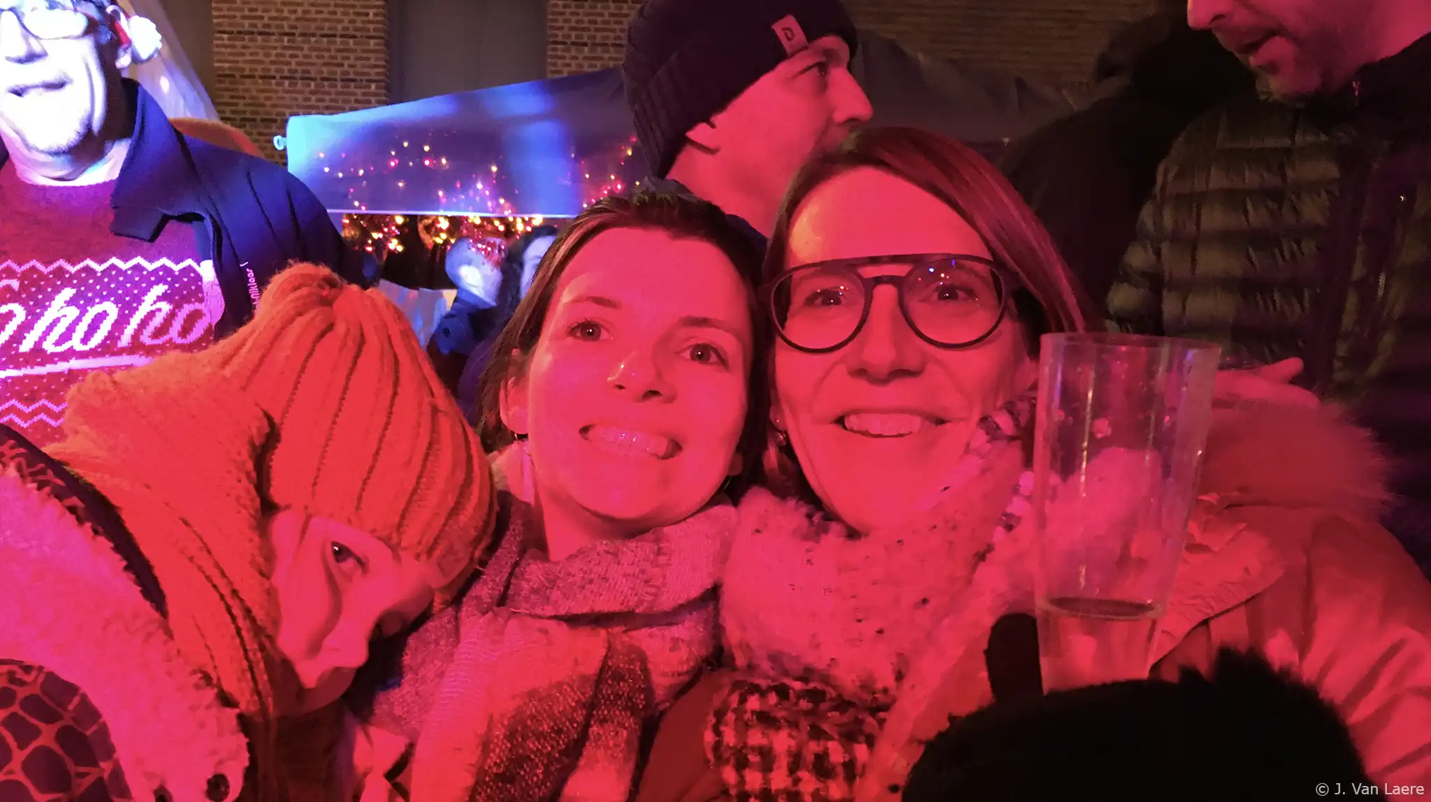 Kimberley en Isabelle op de kerstmarkt van Belsele