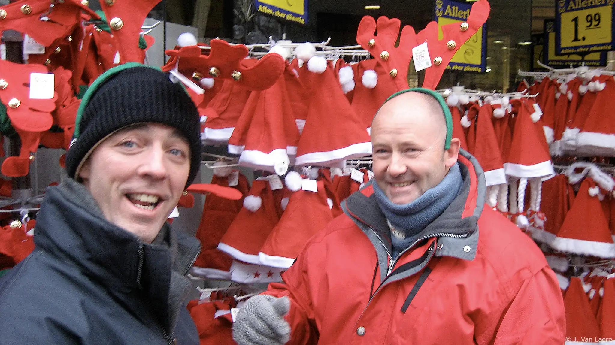 Wim en Didier met rendierhoedje - J. Van Laere